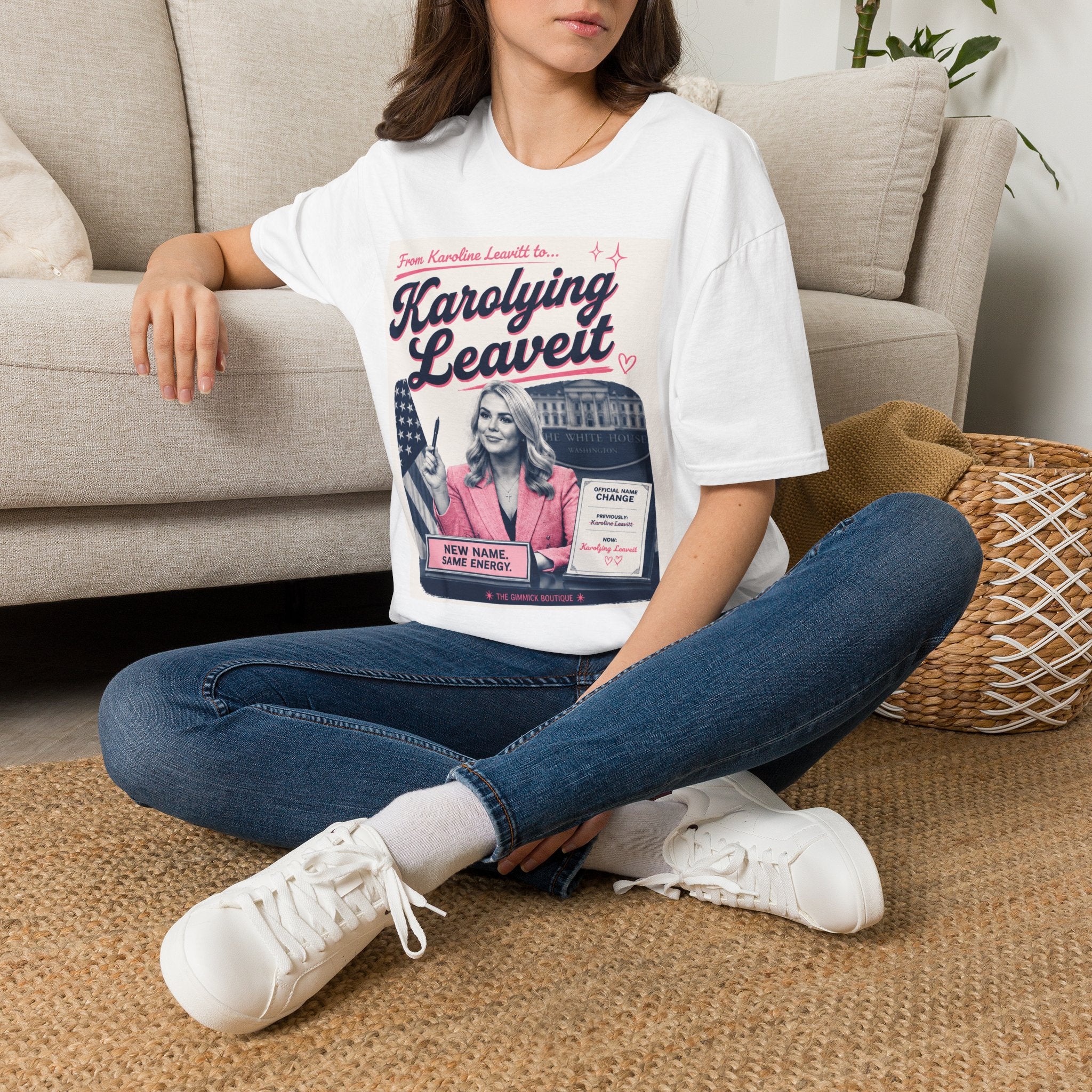 T‑Shirt — "Karolying Leaveit" Retro Campaign Graphic Tee